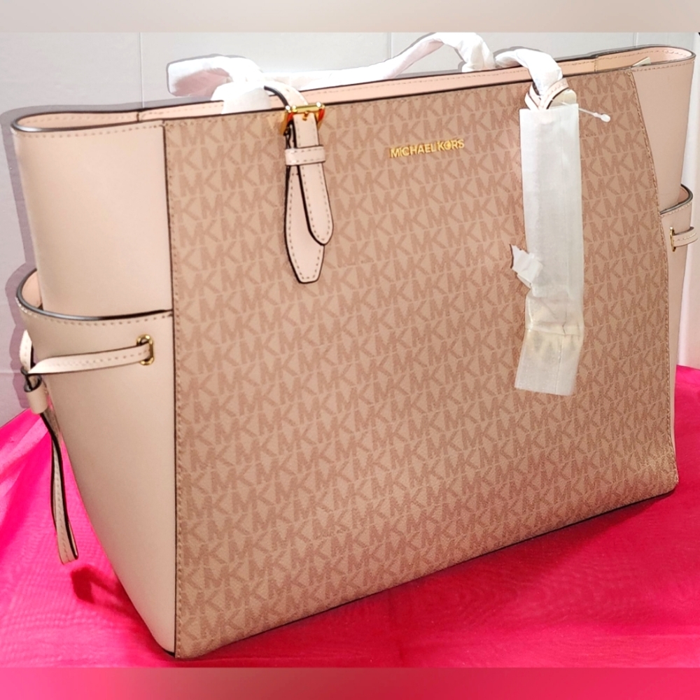 Michael Kors Gilly Large Drawstring Travel Tote